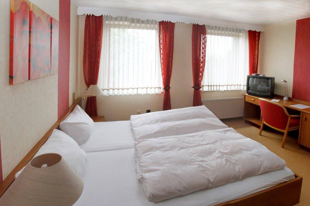 Zimmer Hotel Zum Dorfkrug Flechtdorf